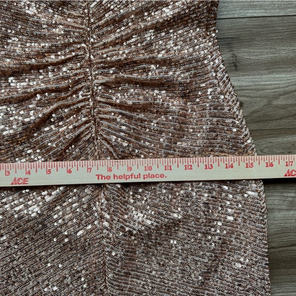 Morgan & Co. Cowl Neck Sequin Crossback Body-Con Gown Gold Dress Sz Jr 9 (6) - Picture 15 of 16